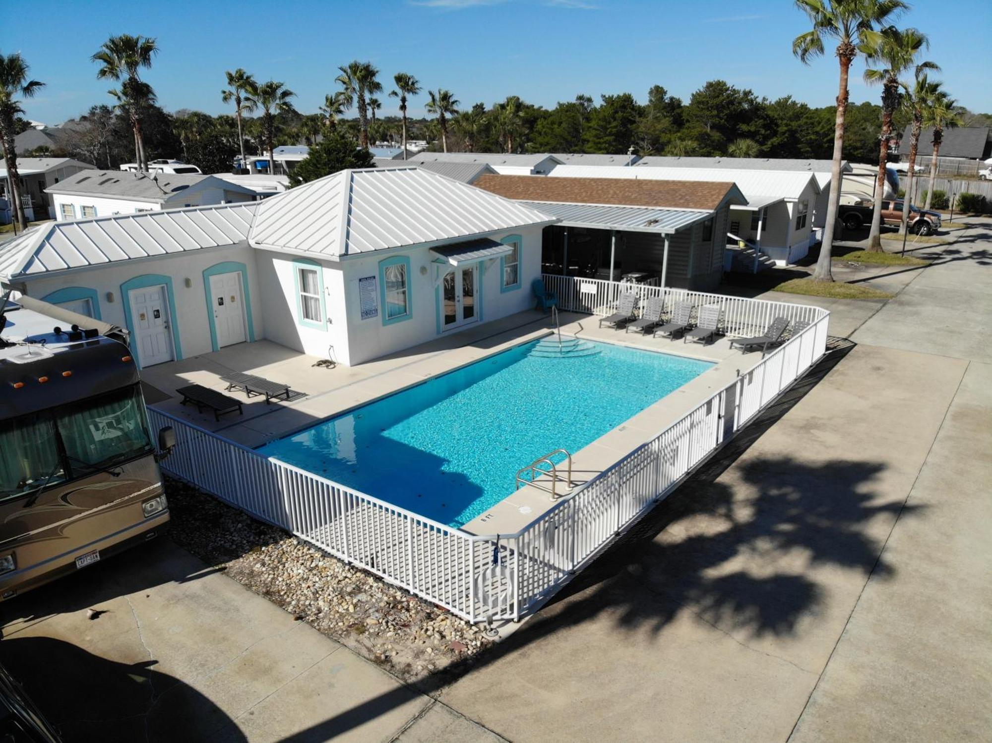 Family Friendly Beach Home Located In Beautiful Miramar Beach, Fl Destin Bagian luar foto